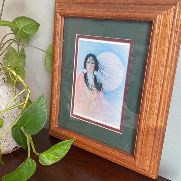 Gorgeous VTG matted and framed wall art print indigenous woman - Picture 5 of 5